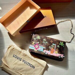 Louis Vuitton * Limited Edition* Monogram Clutch Wallet with Removable Chain